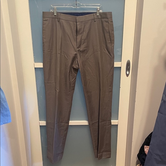 Men's Banana Republic Gray Pants, Non Iron Tailored Slim Fit, 36 x 34, EUC - Picture 1 of 12
